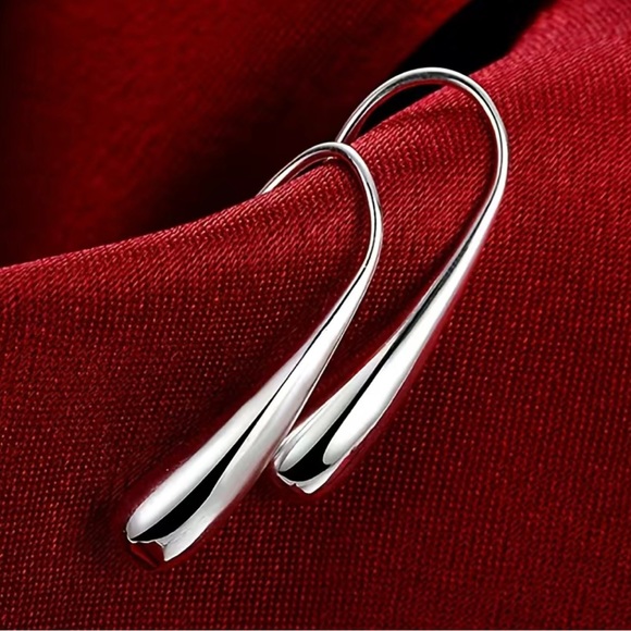 Sterling Silver Water drop shape earings - Picture 9 of 10